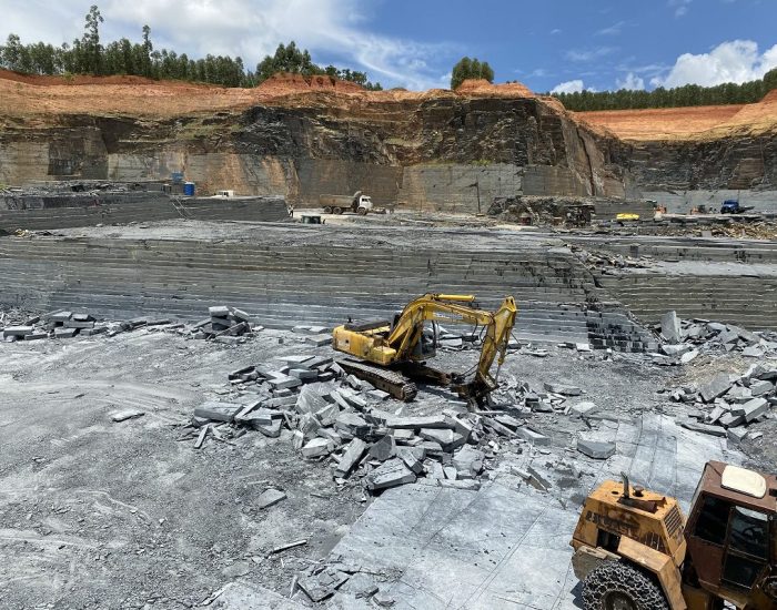 minas-gerais-brazilian-slate-quarry